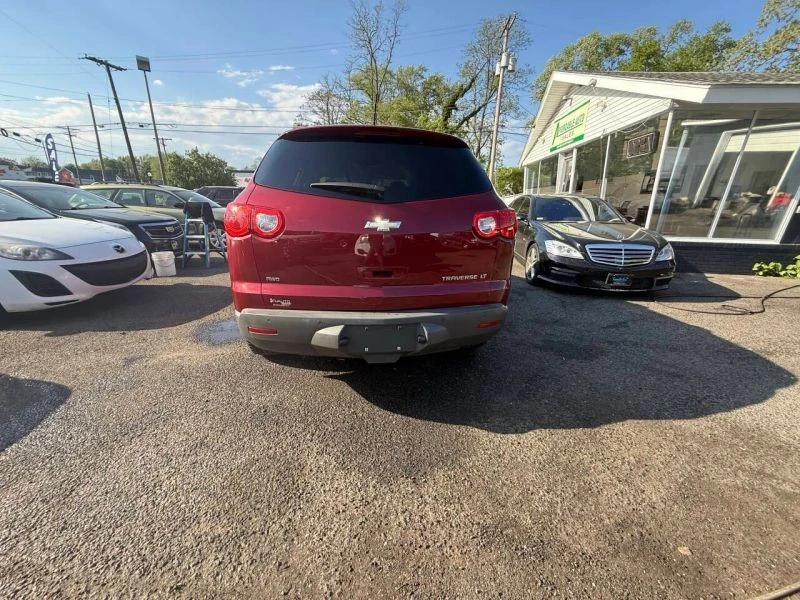 2011 Chevrolet Traverse - Image 9 of 12