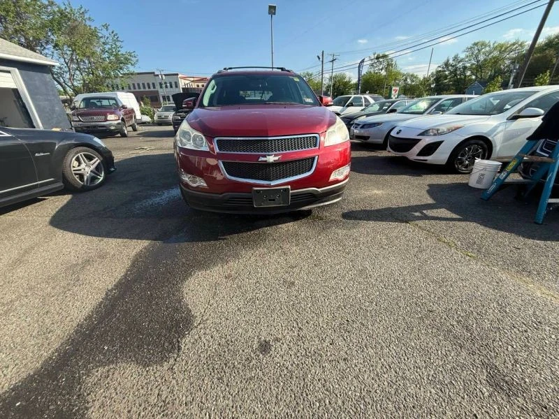 2011 Chevrolet Traverse - Image 2 of 12