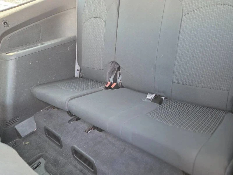 2011 Chevrolet Traverse - Image 6 of 7