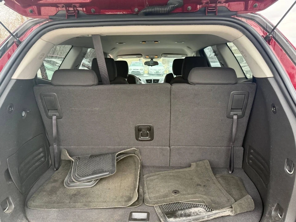 2011 Chevrolet Traverse - Image 14 of 21