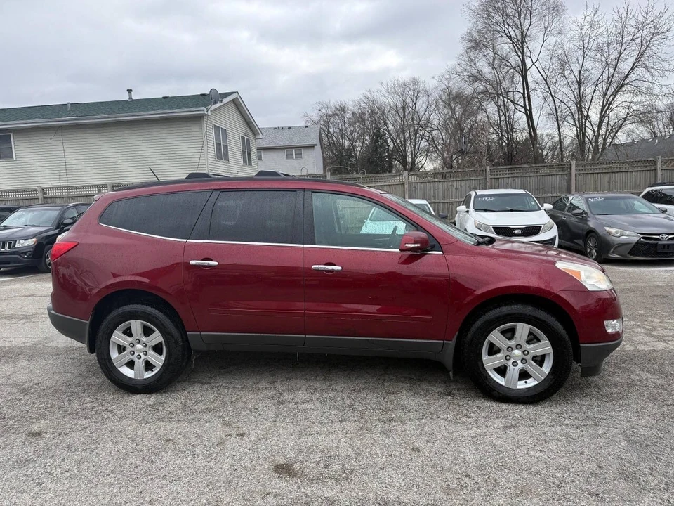 2011 Chevrolet Traverse - Image 4 of 21