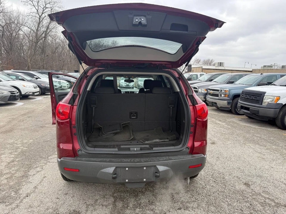 2011 Chevrolet Traverse - Image 17 of 21