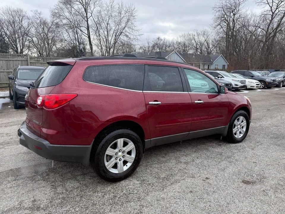 2011 Chevrolet Traverse - Image 8 of 21