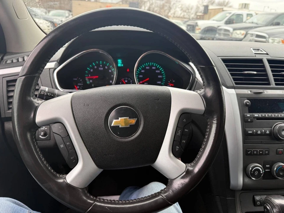 2011 Chevrolet Traverse - Image 15 of 21