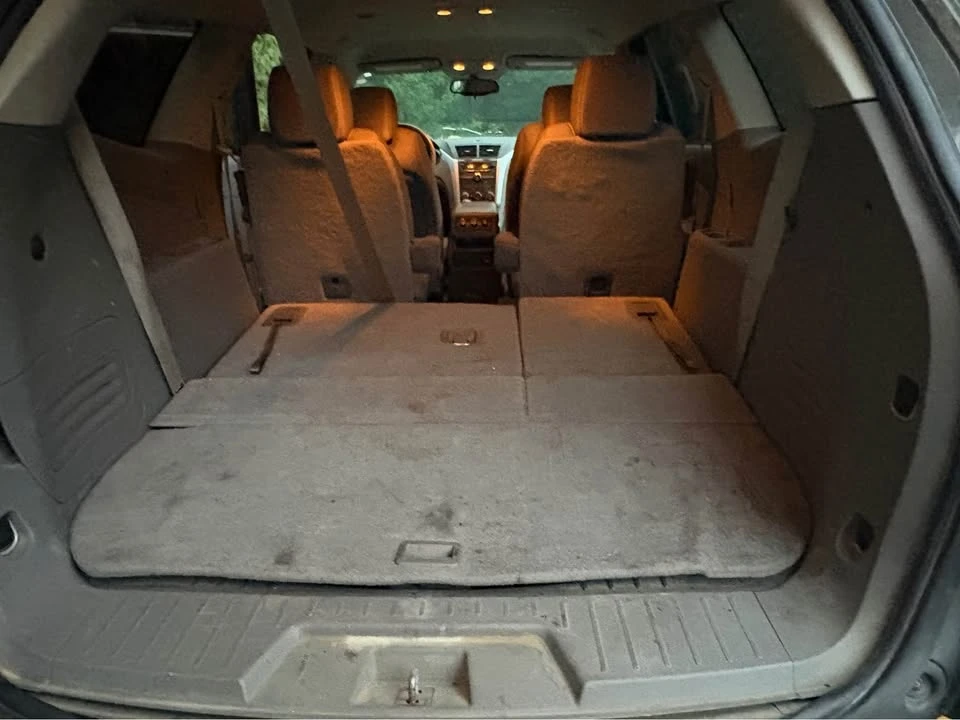 2011 Chevrolet Traverse - Image 11 of 12