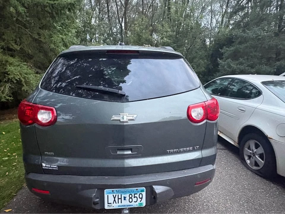 2011 Chevrolet Traverse - Image 9 of 12