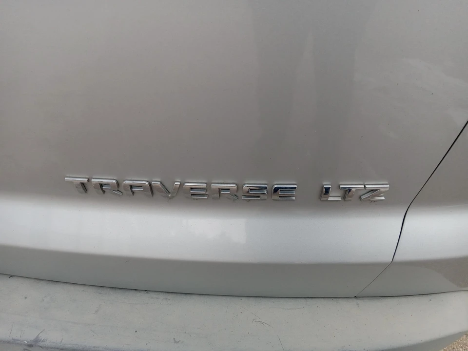 2011 Chevrolet Traverse - Image 8 of 9