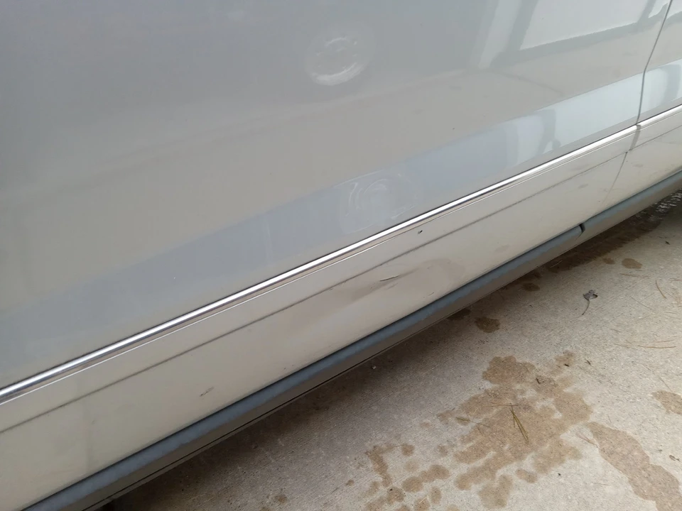 2011 Chevrolet Traverse - Image 4 of 9