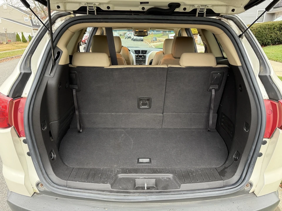 2011 Chevrolet Traverse - Image 17 of 19