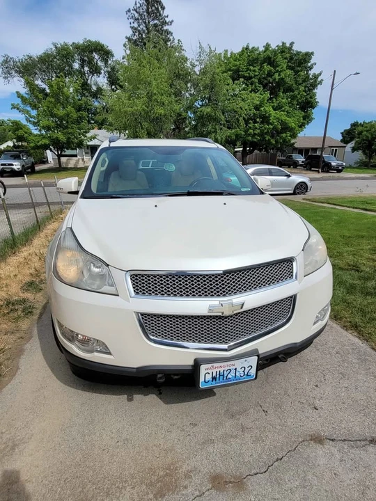 2011 Chevrolet Traverse - Image 3 of 10