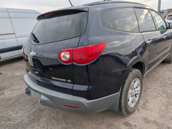 2011 Chevrolet Traverse - Image 2 of 18