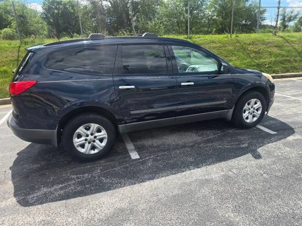 2011 Chevrolet Traverse - Image 5 of 18