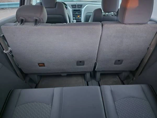 2011 Chevrolet Traverse - Image 8 of 18
