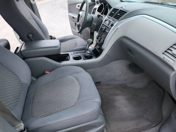 2011 Chevrolet Traverse - Image 7 of 18