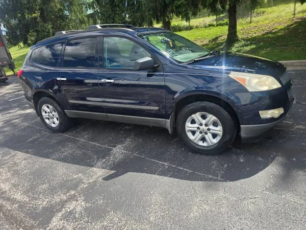 2011 Chevrolet Traverse - Image 4 of 18