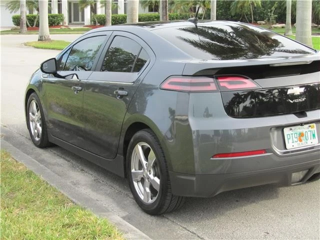 2011 Chevrolet Volt - Image 11 of 12