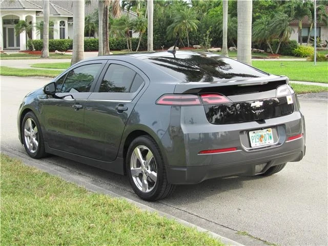 2011 Chevrolet Volt - Image 10 of 12