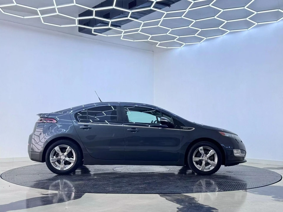 2011 Chevrolet Volt - Image 3 of 21