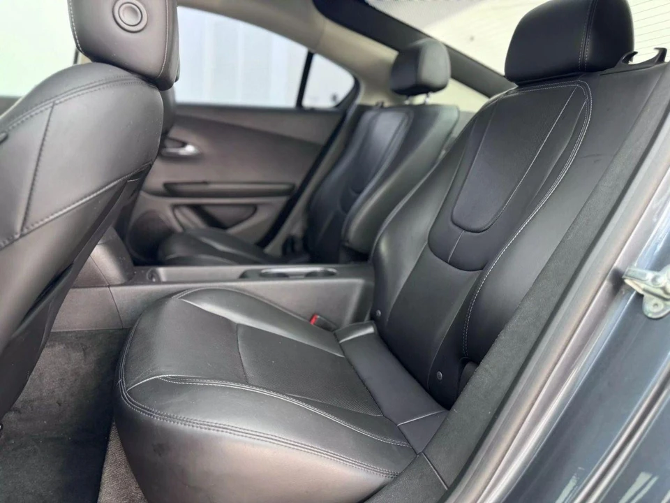 2011 Chevrolet Volt - Image 13 of 21