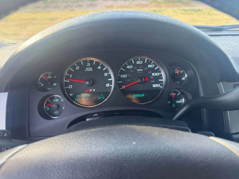 2011 Chevrolet Avalanche - Image 19 of 19
