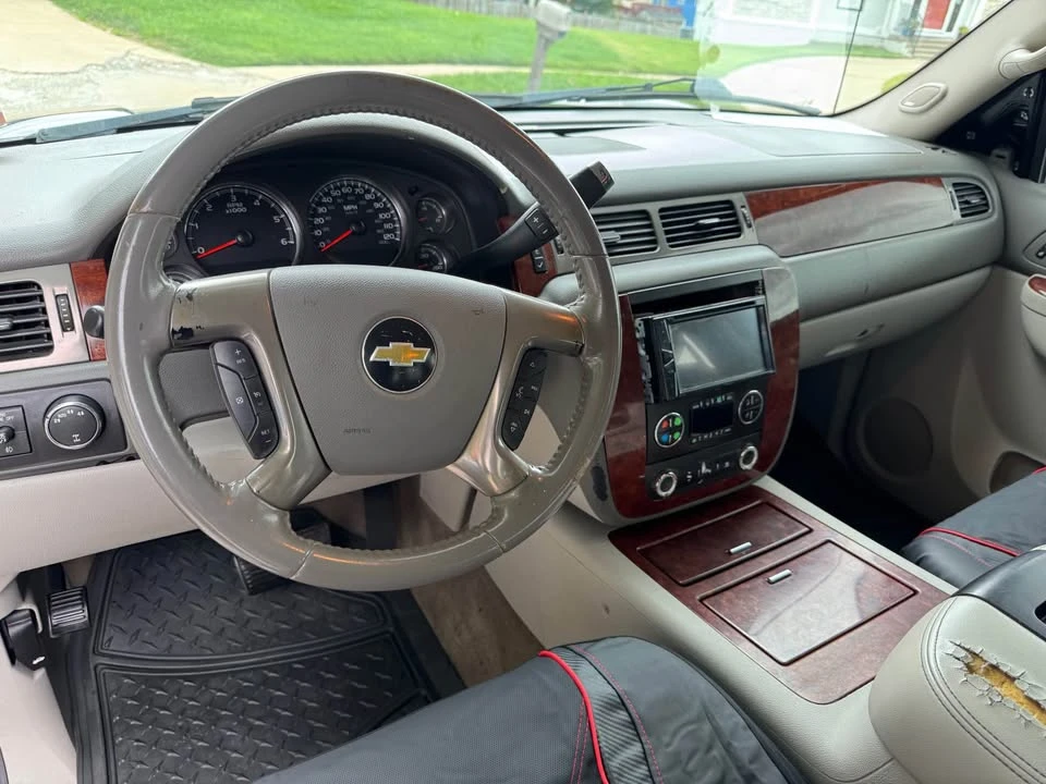 2011 Chevrolet Avalanche - Image 11 of 11