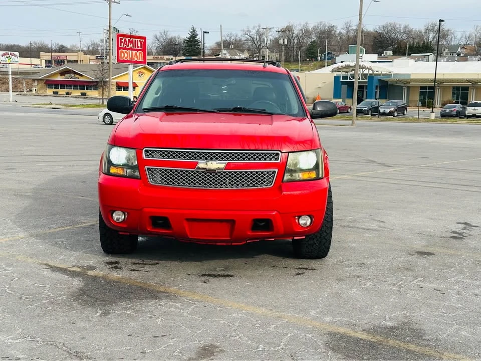 2011 Chevrolet Avalanche - Image 6 of 11