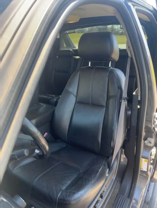2011 Chevrolet Avalanche - Image 13 of 18