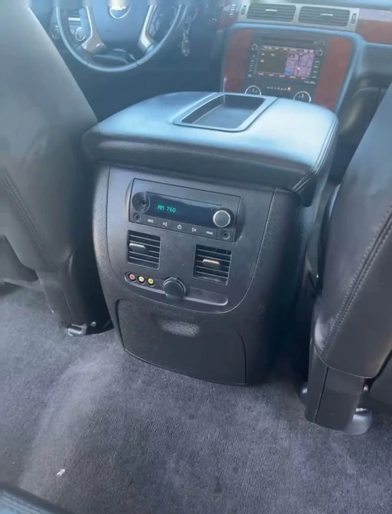 2011 Chevrolet Avalanche - Image 15 of 18