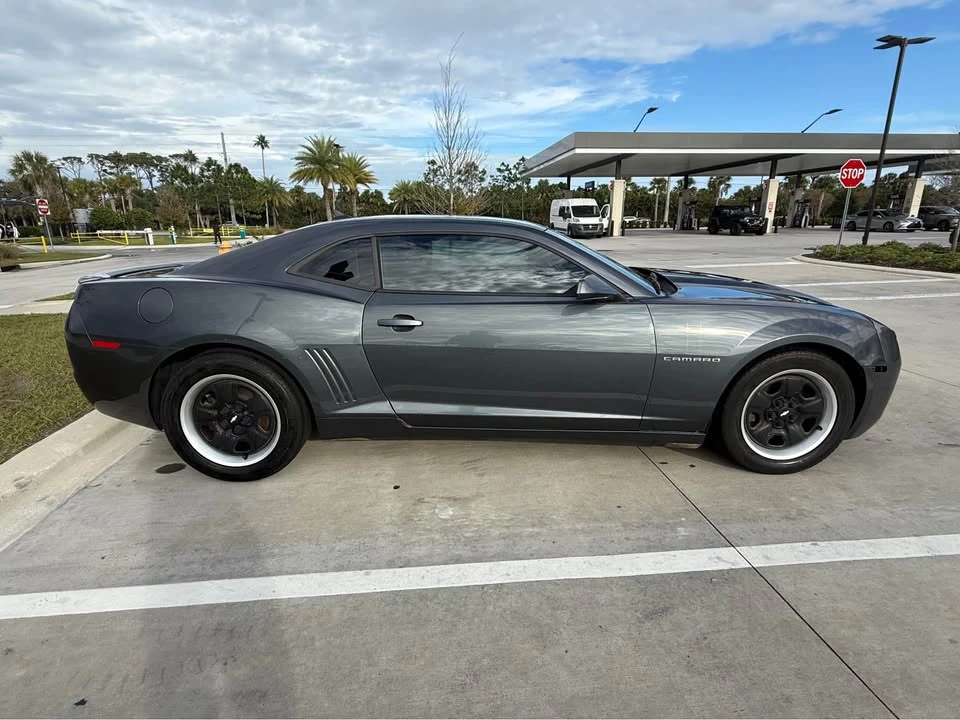 2011 Chevrolet Camaro 5th Gen - Image 2 of 10