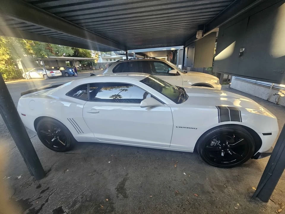 2011 Chevrolet Camaro 5th Gen - Image 2 of 9