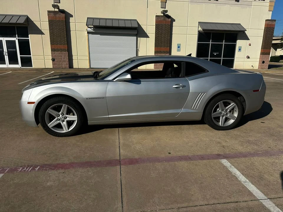 2011 Chevrolet Camaro 5th Gen - Image 2 of 13
