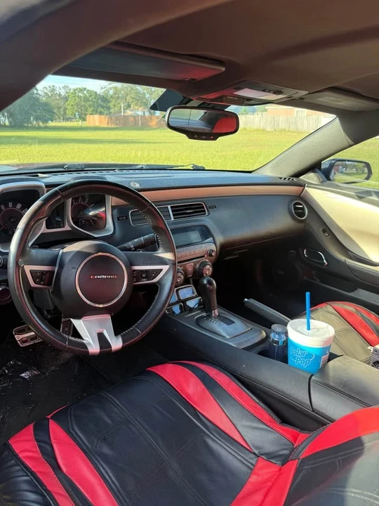 2011 Chevrolet Camaro 5th Gen - Image 11 of 15