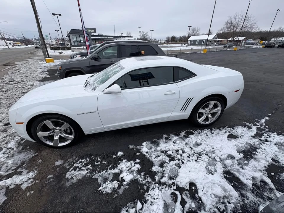 2011 Chevrolet Camaro 5th Gen - Image 2 of 8