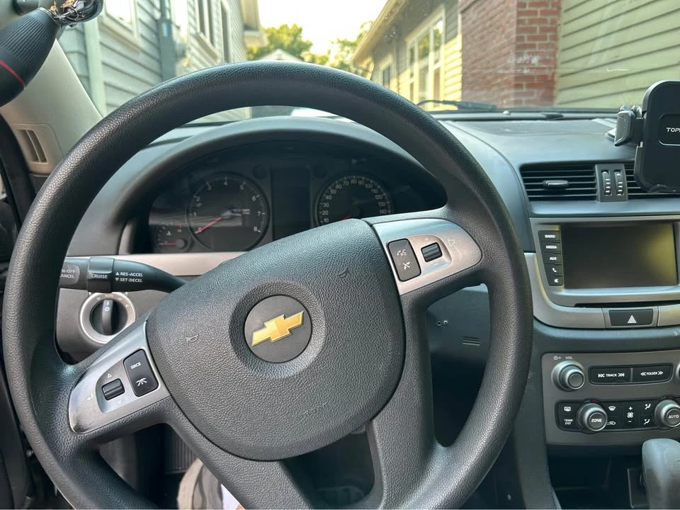 2011 Chevrolet Caprice - Image 8 of 20