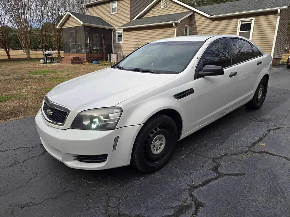 2011 Chevrolet Caprice - Image 8 of 19