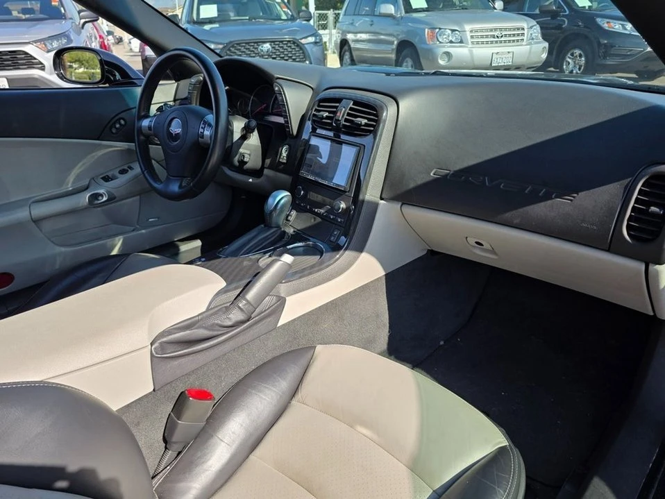 2011 Chevrolet Corvette C6 - Image 2 of 7