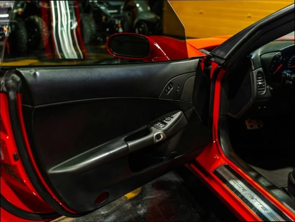 2011 Chevrolet Corvette C6 - Image 18 of 19