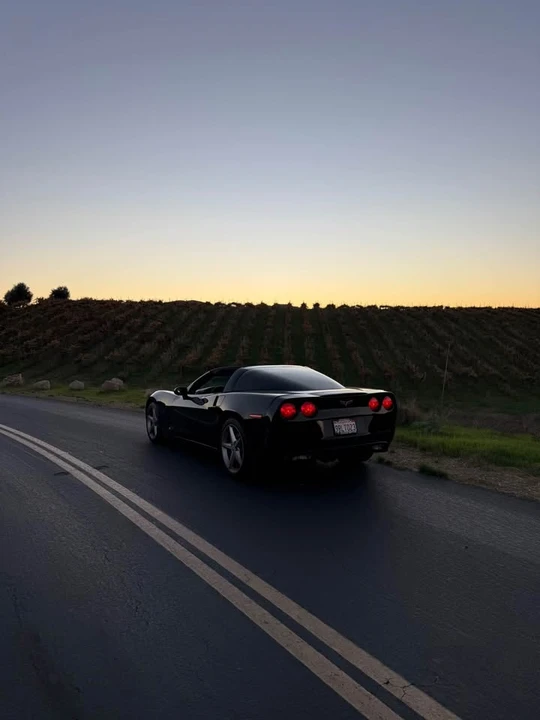 2011 Chevrolet Corvette C6 - Image 2 of 5