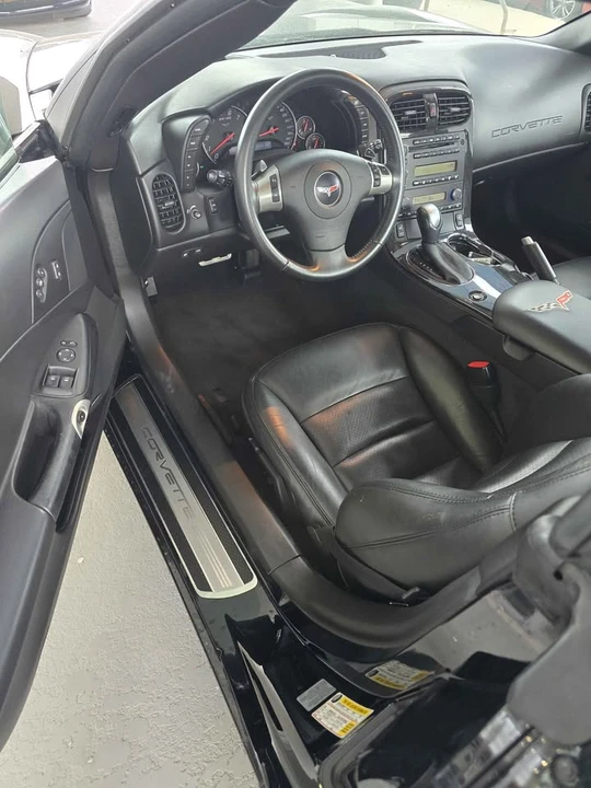 2011 Chevrolet Corvette C6 - Image 2 of 8