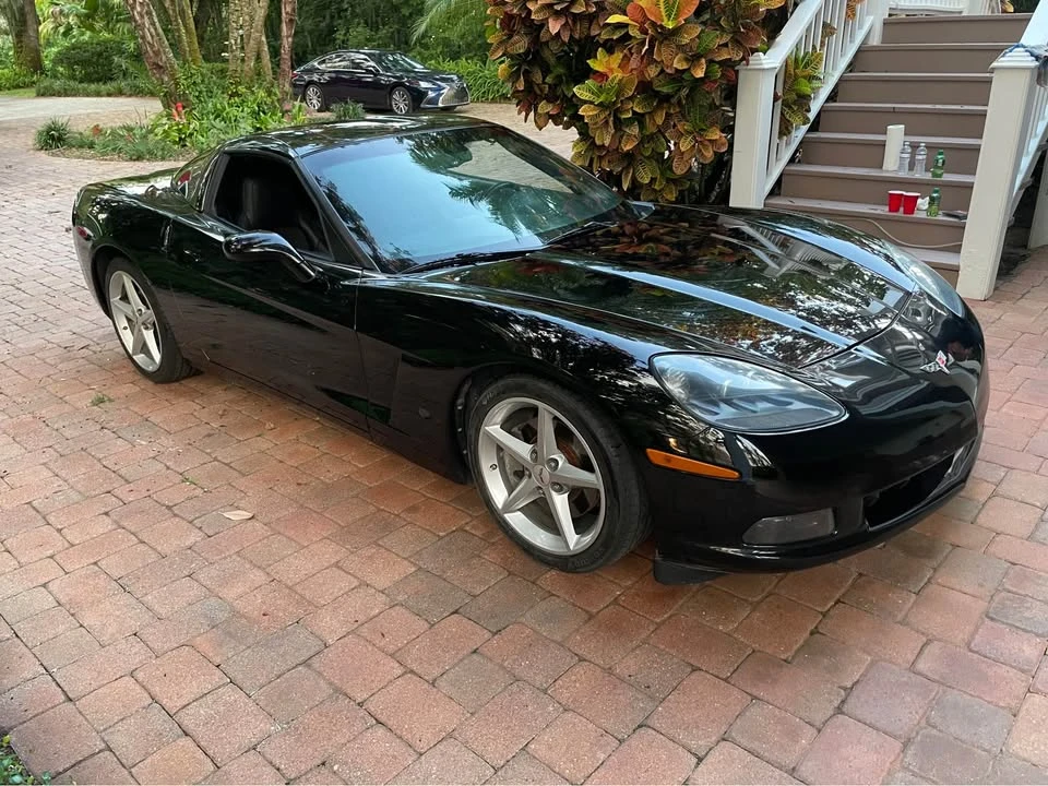 2011 Chevrolet Corvette C6 - Image 2 of 12