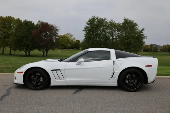 2011 Chevrolet Corvette C6 - Image 2 of 20