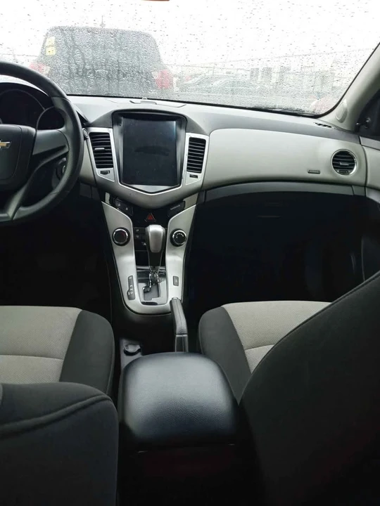 2011 Chevrolet Cruze - Image 3 of 6