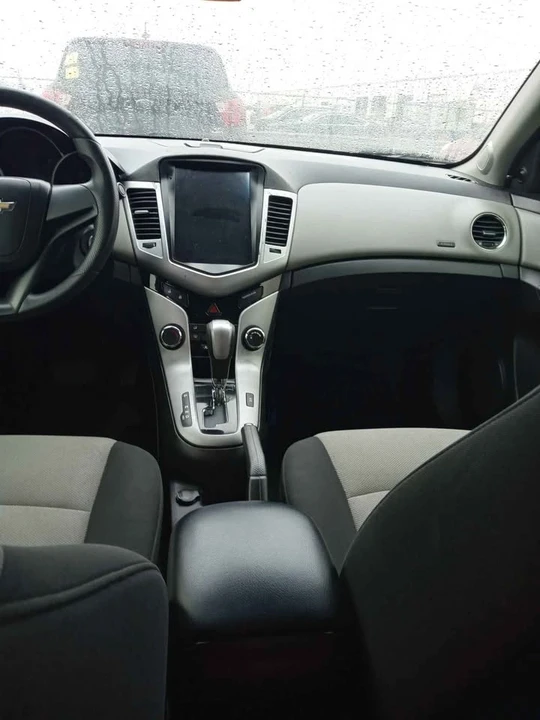 2011 Chevrolet Cruze - Image 3 of 6