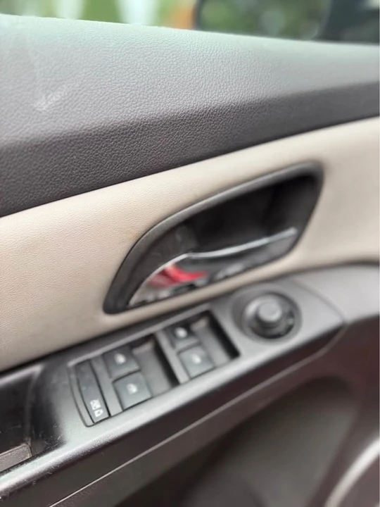 2011 Chevrolet Cruze - Image 9 of 11