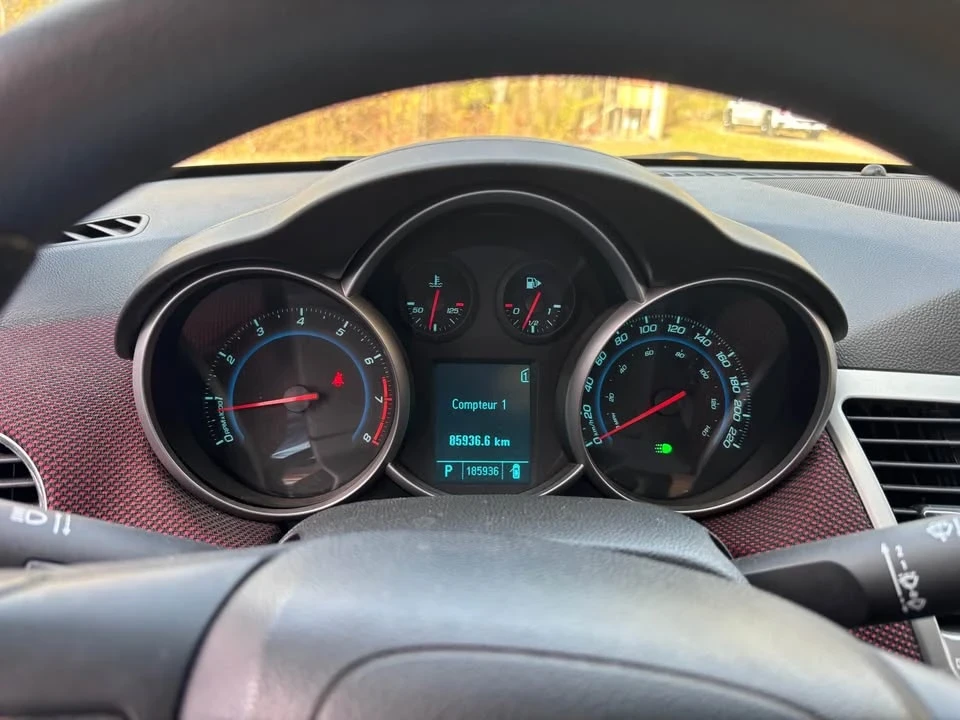2011 Chevrolet Cruze - Image 2 of 2
