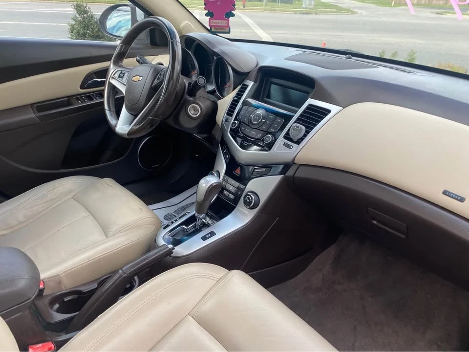 2011 Chevrolet Cruze - Image 3 of 5
