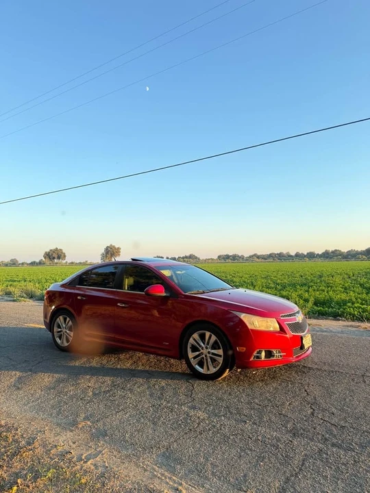 2011 Chevrolet Cruze - Image 3 of 13