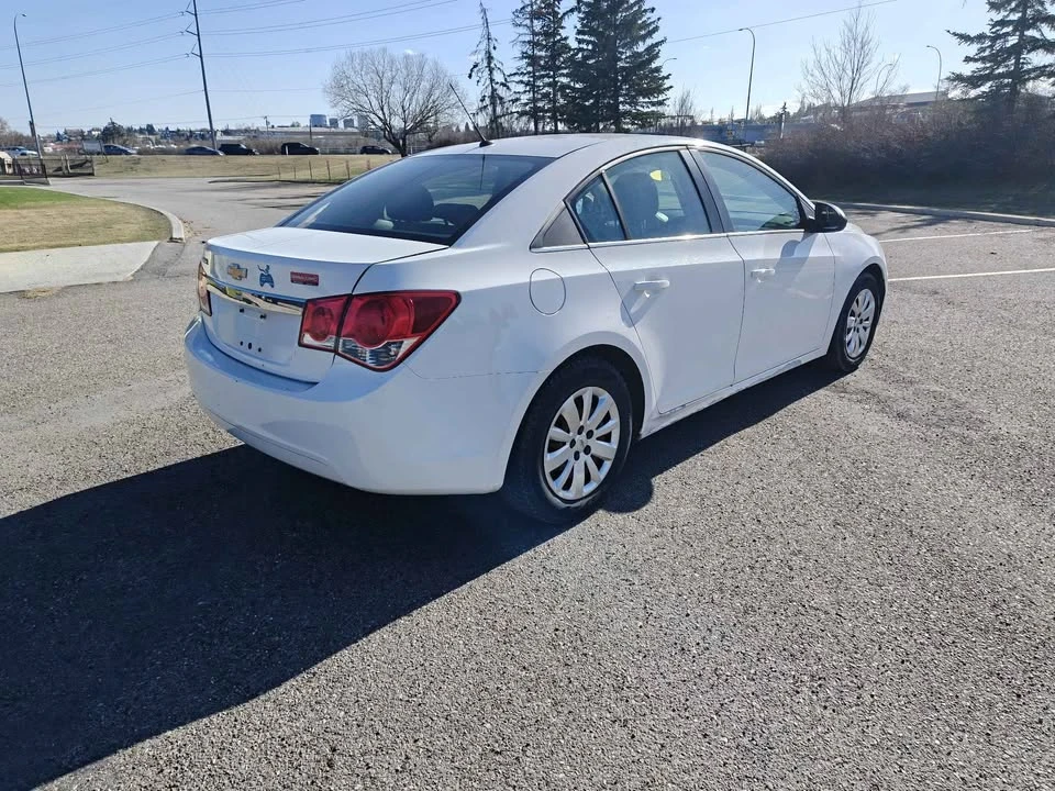 2011 Chevrolet Cruze - Image 5 of 7