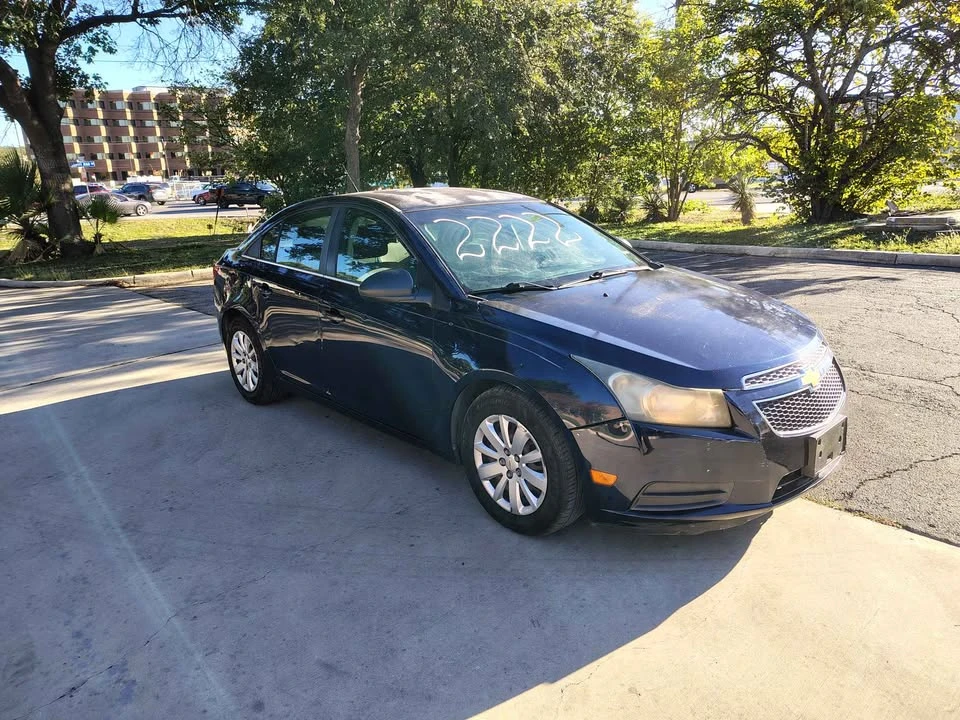 2011 Chevrolet Cruze - Image 3 of 9