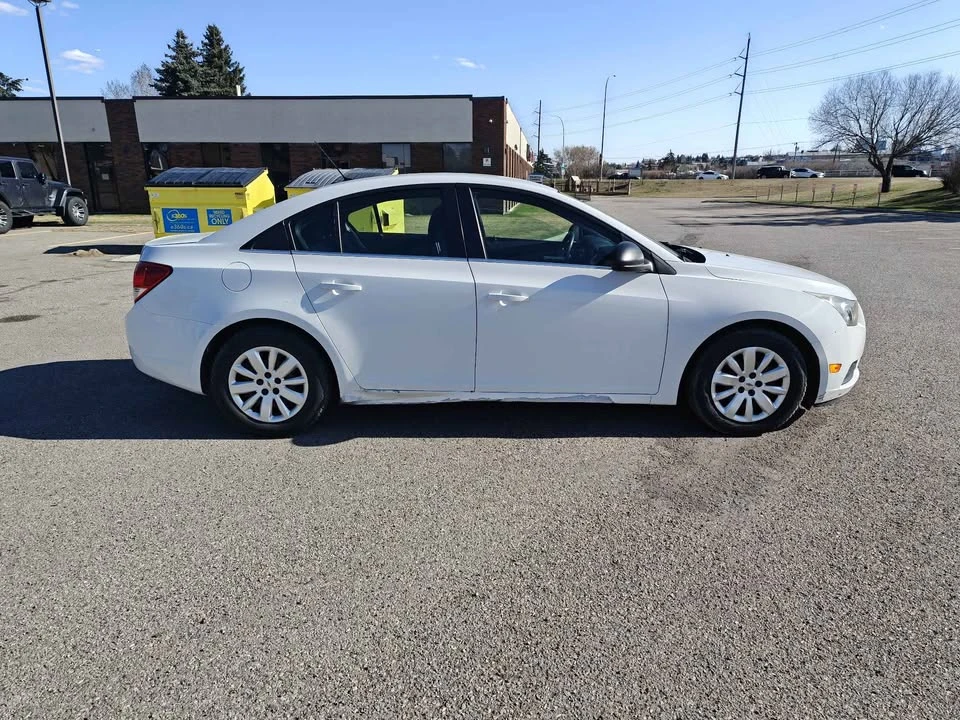 2011 Chevrolet Cruze - Image 4 of 7
